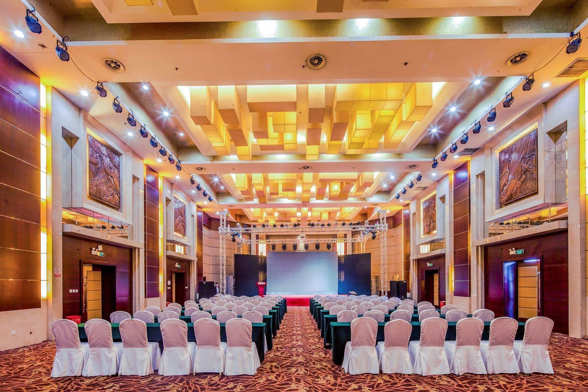 Fengyan Jianguo Hotel 平遥県 エクステリア 写真